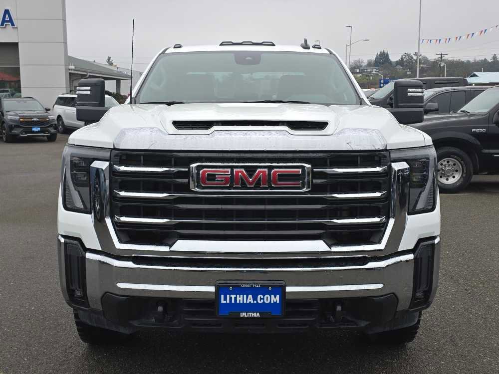 Used 2024 GMC Sierra 3500 SLE w/ SLE Value Package image 8