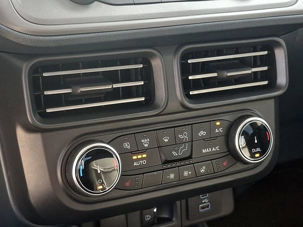 Certified 2024 Ford Maverick Lariat w/ Black Appearance Package FWD image 15