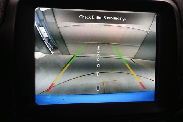 Used 2022 Jeep Renegade Altitude w/ Convenience Group AWD/4WD image 16