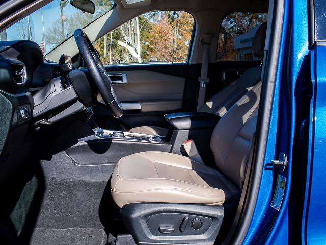 Certified 2022 Ford Explorer XLT w/ Equipment Group 202A image 19