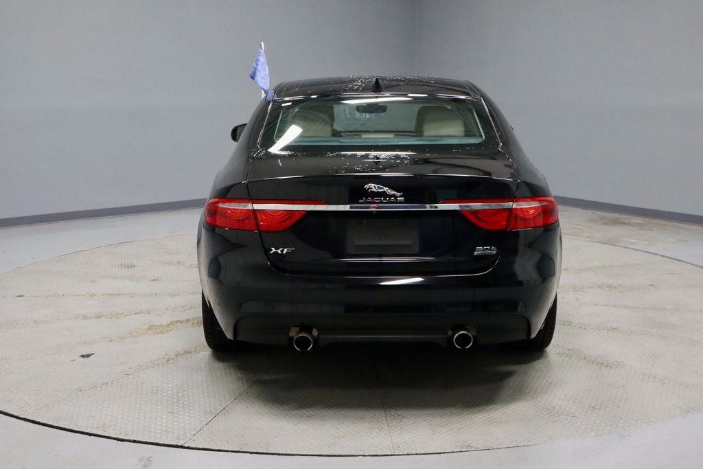 Used 2020 Jaguar XF Prestige image 4