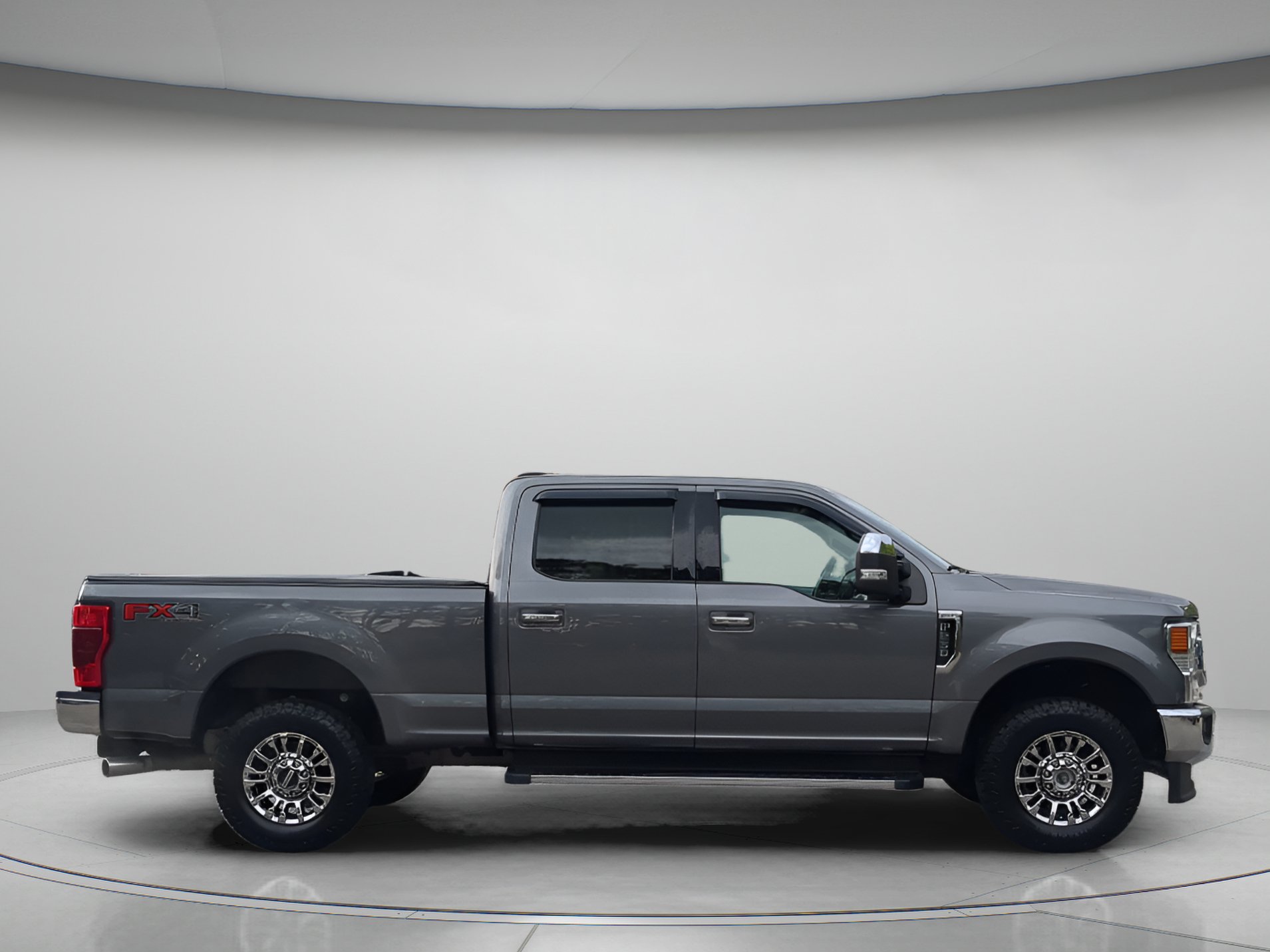 Certified 2021 Ford F250 XLT w/ XLT Premium Package AWD/4WD image 39
