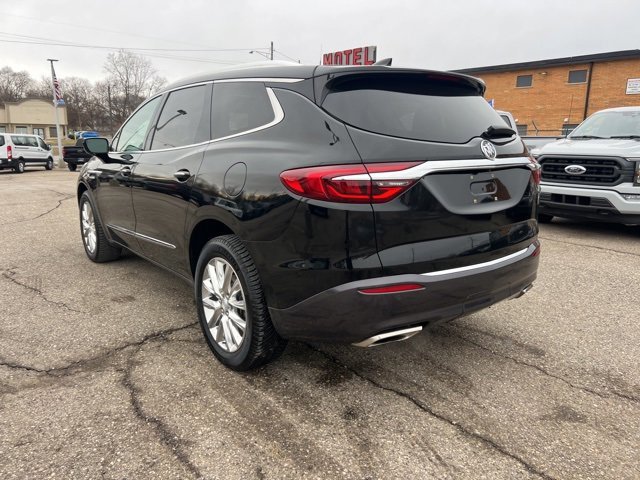 Used 2018 Buick Enclave Premium w/ Experience Buick Package image 4