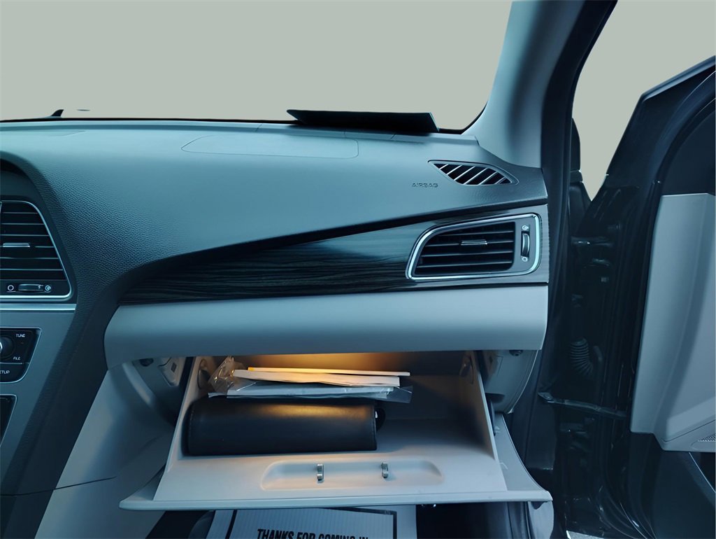 Used 2017 Hyundai Sonata Limited w/ Tech Package 03 image 31