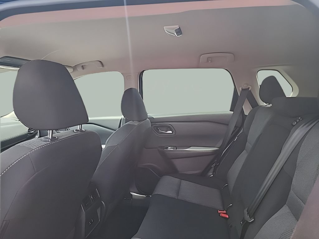 Used 2025 Nissan Rogue SV AWD/4WD image 23