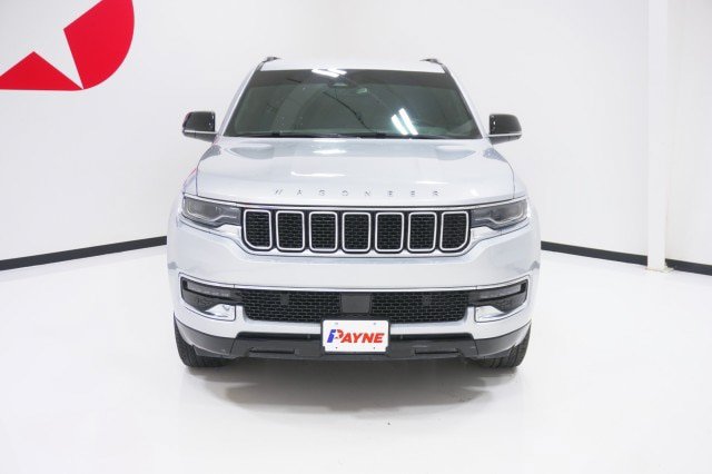 Used 2024 Jeep Wagoneer 4WD image 2