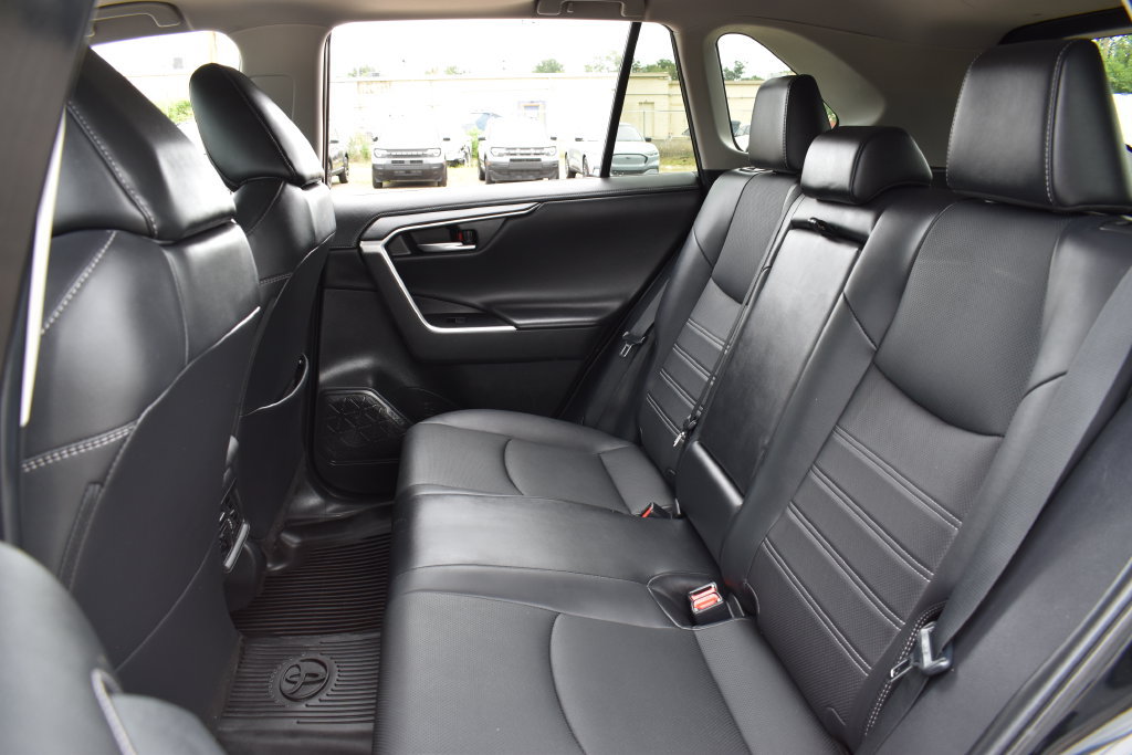 Used 2023 Toyota RAV4 Limited FWD image 28