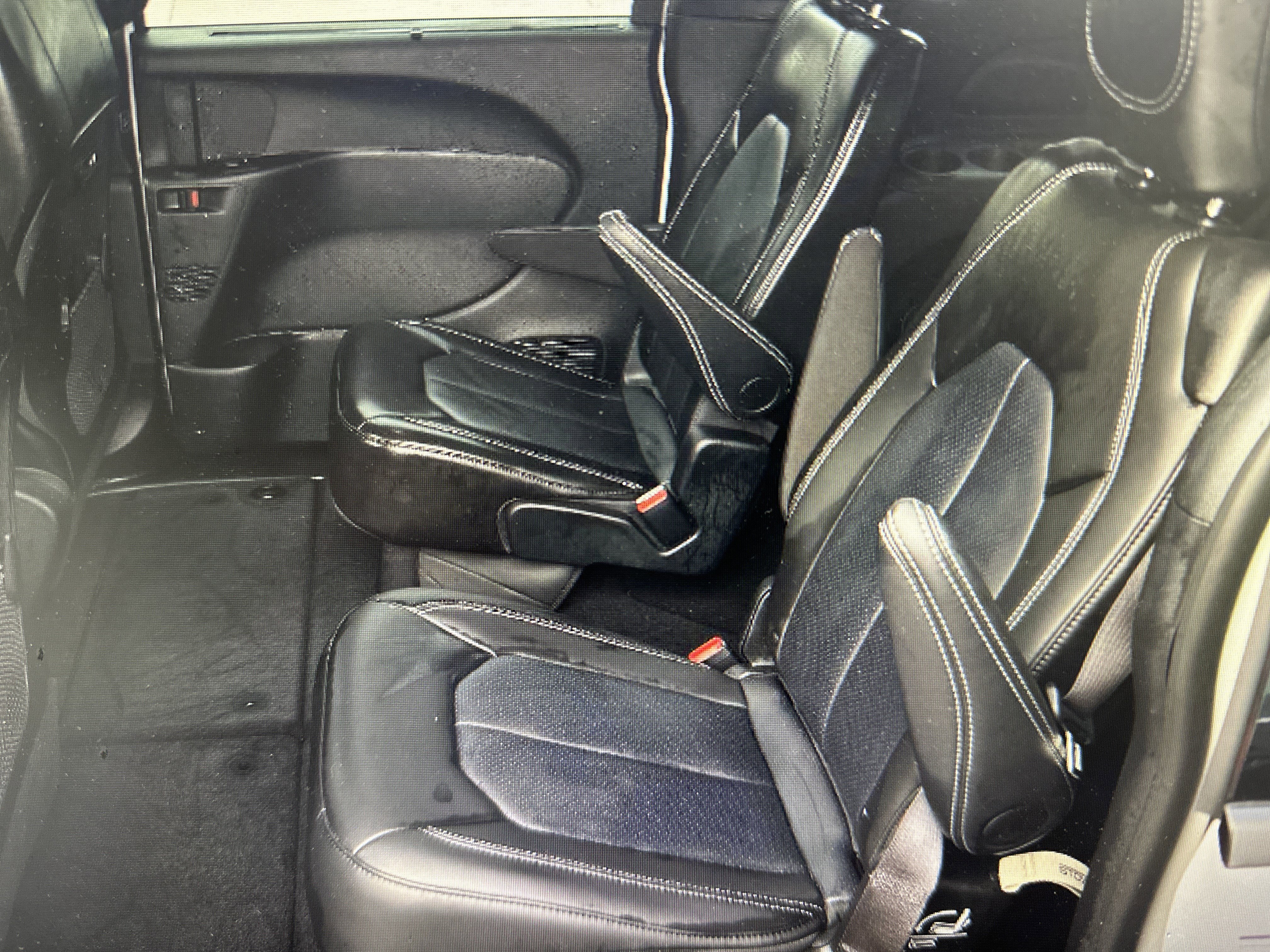 Used 2024 Chrysler Pacifica Touring-L w/ S Appearance Package FWD image 19