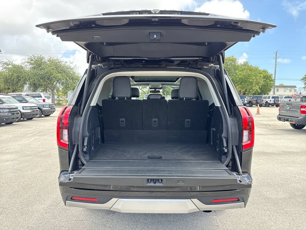 Certified 2025 Ford Expedition Platinum AWD/4WD image 33