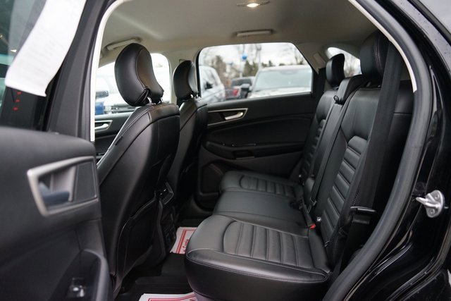 Certified 2018 Ford Edge SEL w/ Equipment Group 201A image 8