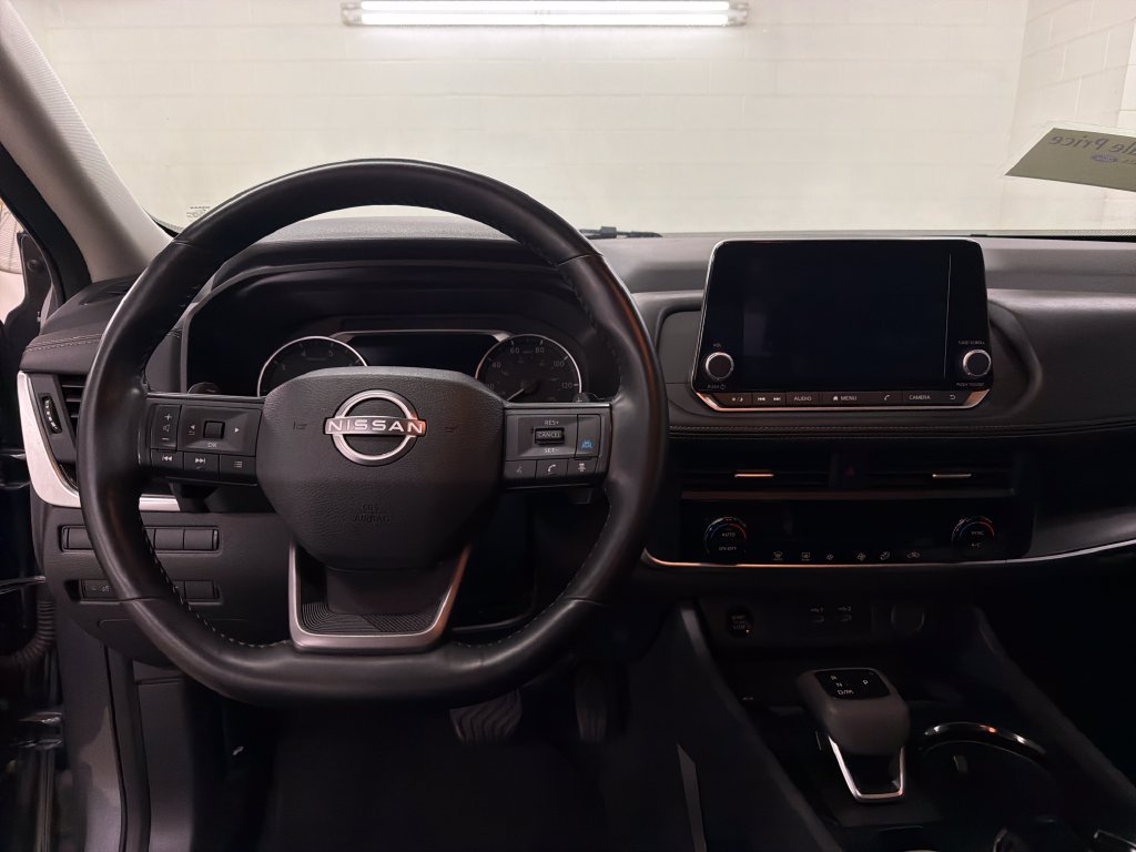 Used 2025 Nissan Rogue SV FWD image 7