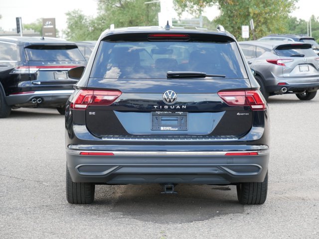 Used 2024 Volkswagen Tiguan SE AWD/4WD image 4