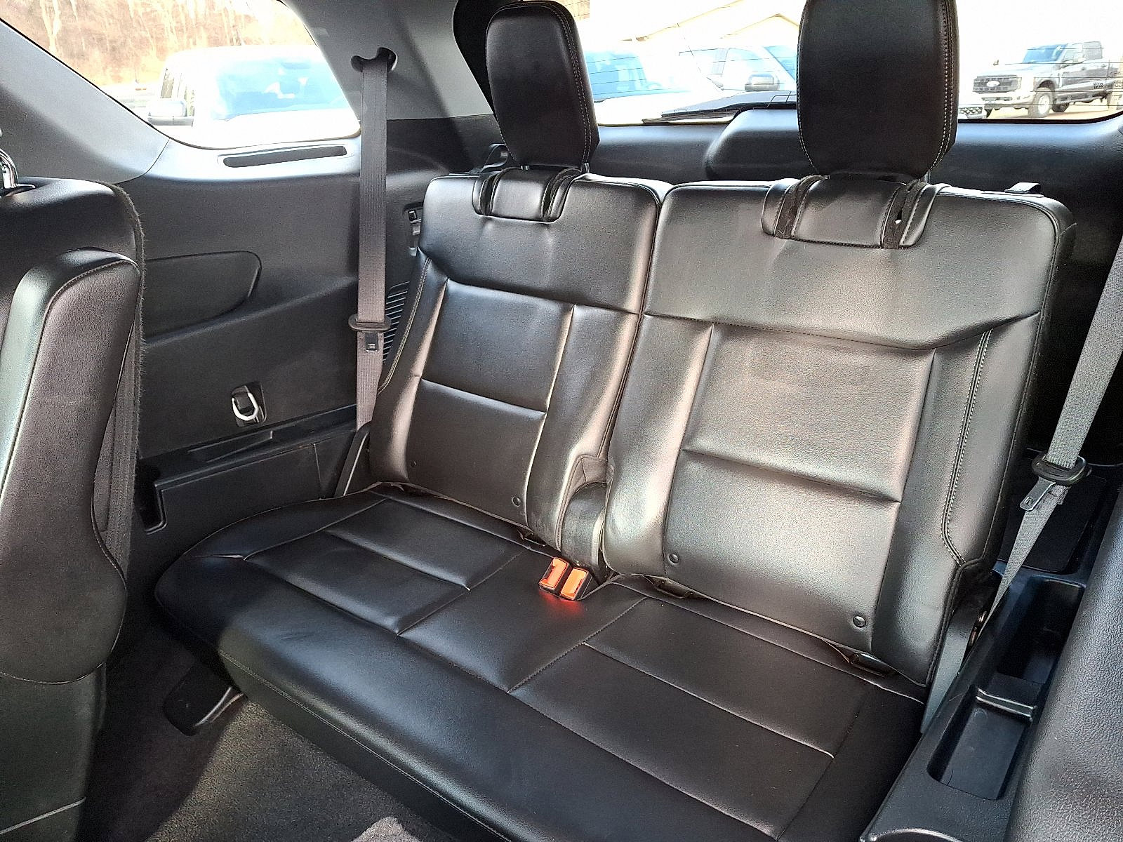 Certified 2024 Ford Explorer XLT w/ Equipment Group 202A image 29