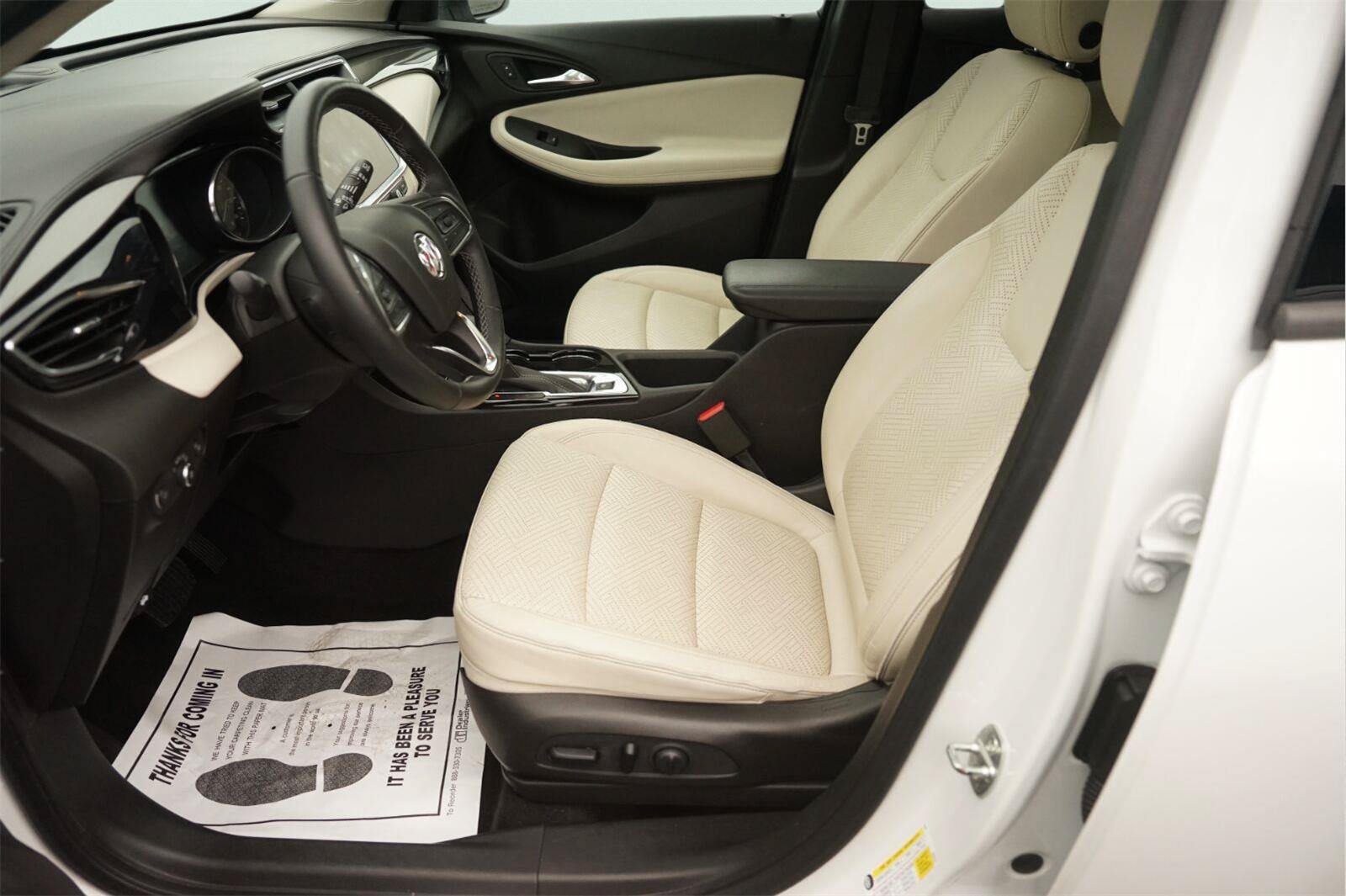 Used 2021 Buick Encore GX Essence w/ Experience Buick Package FWD image 9