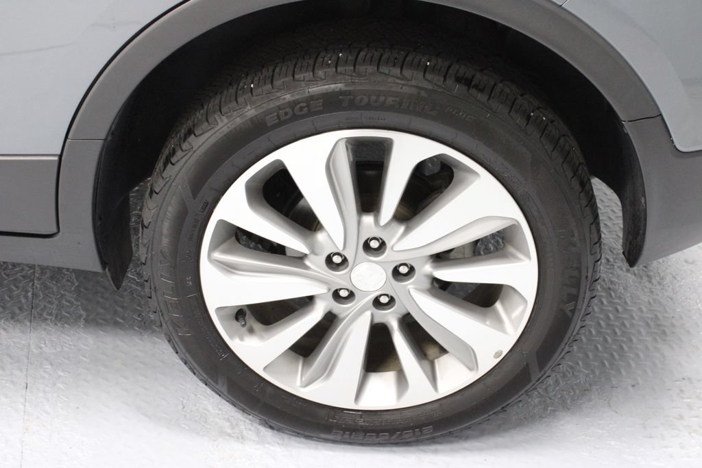 Used 2020 Buick Encore Preferred FWD image 17