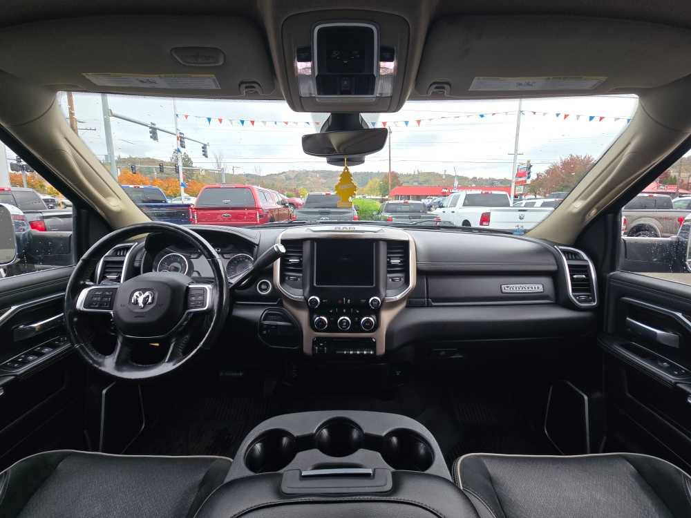 Used 2019 RAM 3500 Laramie w/ Chrome Appearance Group AWD/4WD image 15