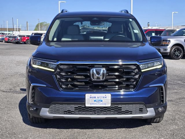 Used 2025 Honda Pilot Touring image 2