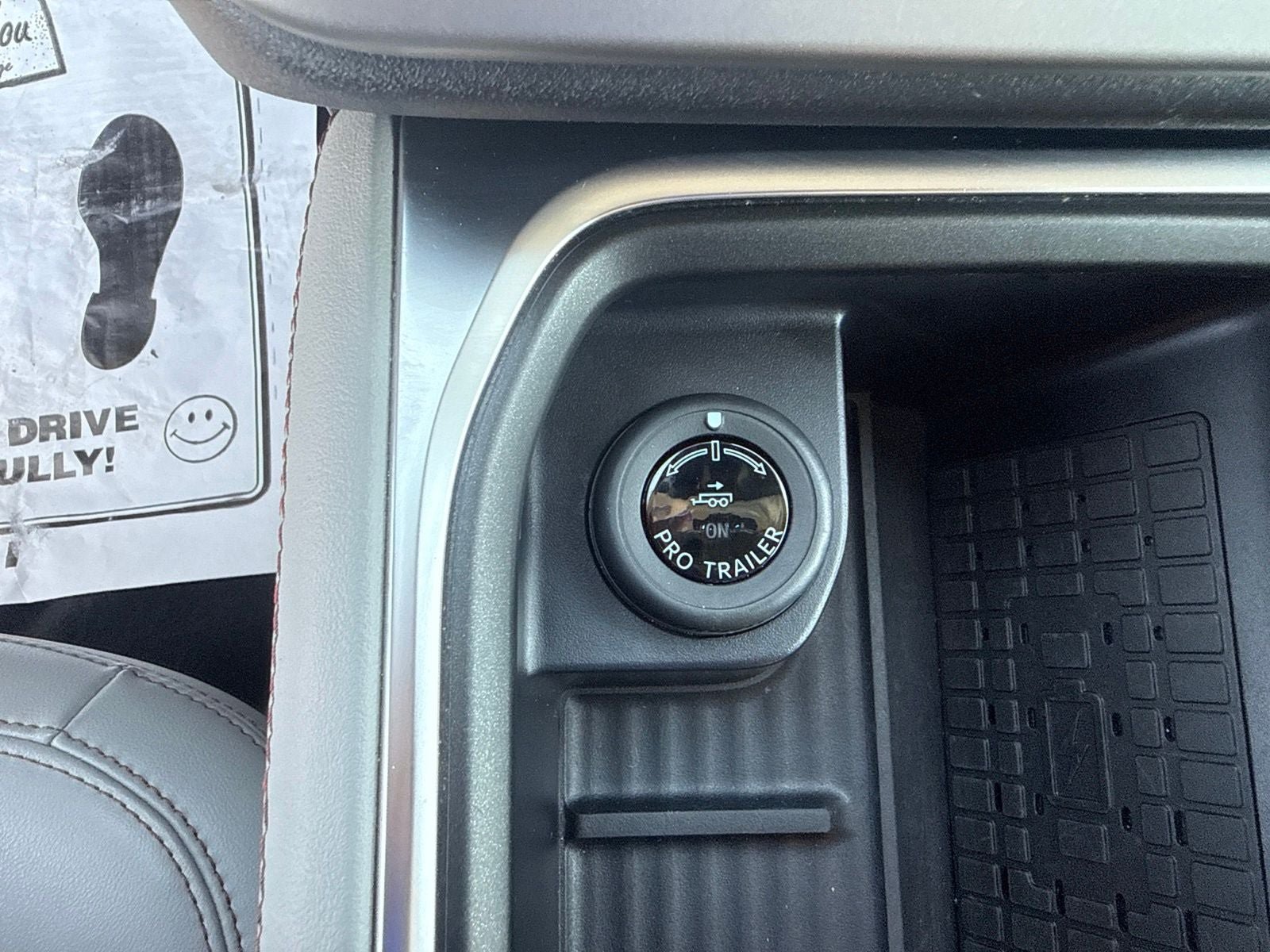 Certified 2025 Ford Expedition Active AWD/4WD image 26