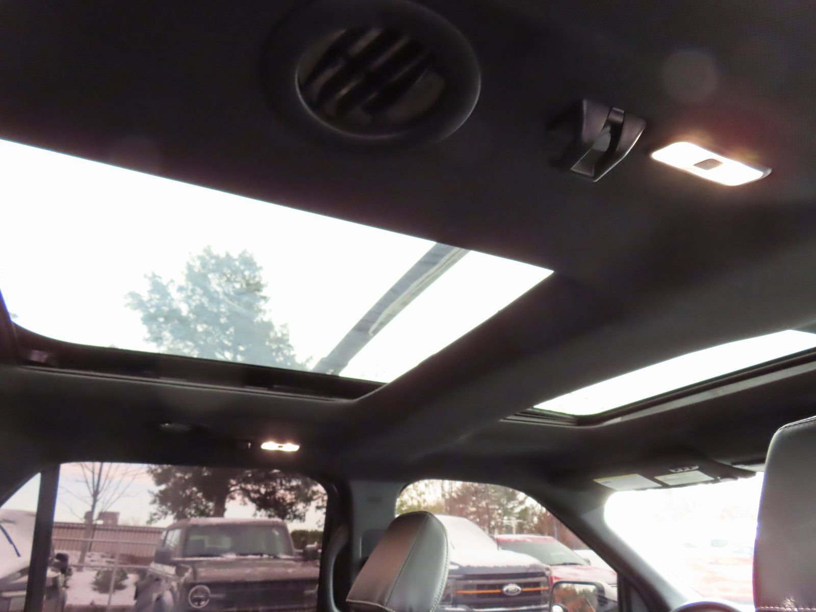 Certified 2018 Ford Explorer Limited w/ Equipment Group 301A image 29