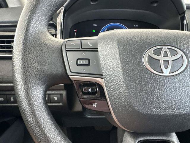 Used 2025 Toyota Camry LE FWD image 27