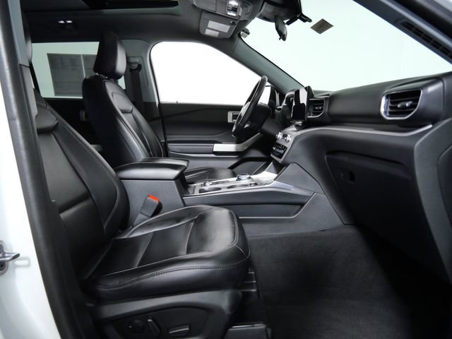 Certified 2023 Ford Explorer XLT w/ Equipment Group 202A AWD/4WD image 10