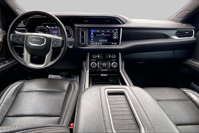 Used 2021 GMC Yukon Denali w/ Denali Premium Package RWD image 18