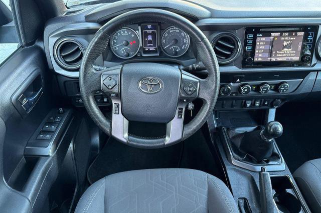 Used 2019 Toyota Tacoma TRD Sport image 5