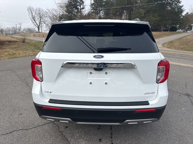 Certified 2024 Ford Explorer XLT w/ Equipment Group 202A AWD/4WD image 5