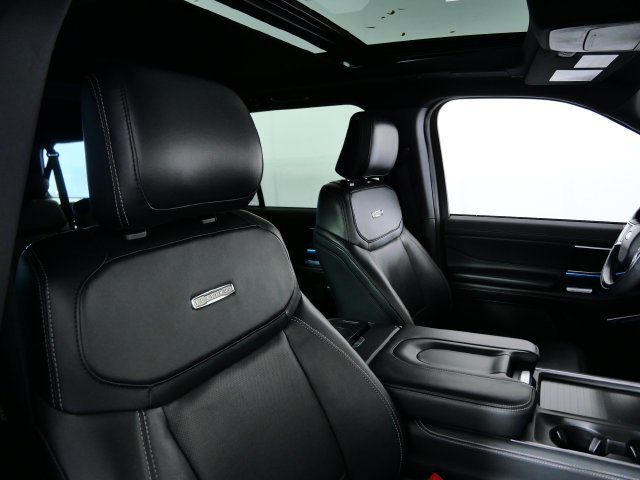 Certified 2025 Ford Expedition Max Platinum w/ Stealth Performance Package AWD/4WD image 11