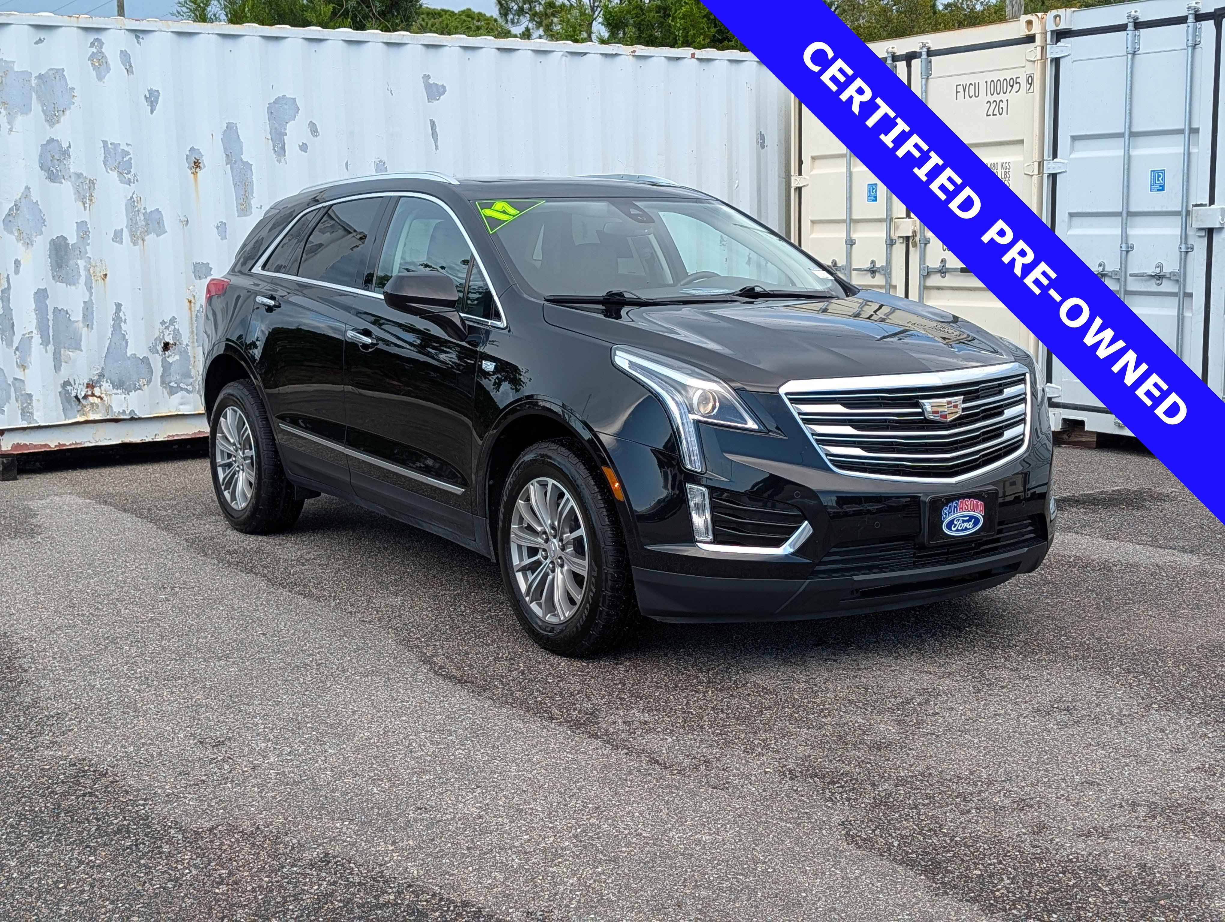 Used 2017 Cadillac XT5 Luxury w/ Driver Awareness Package FWD image 2