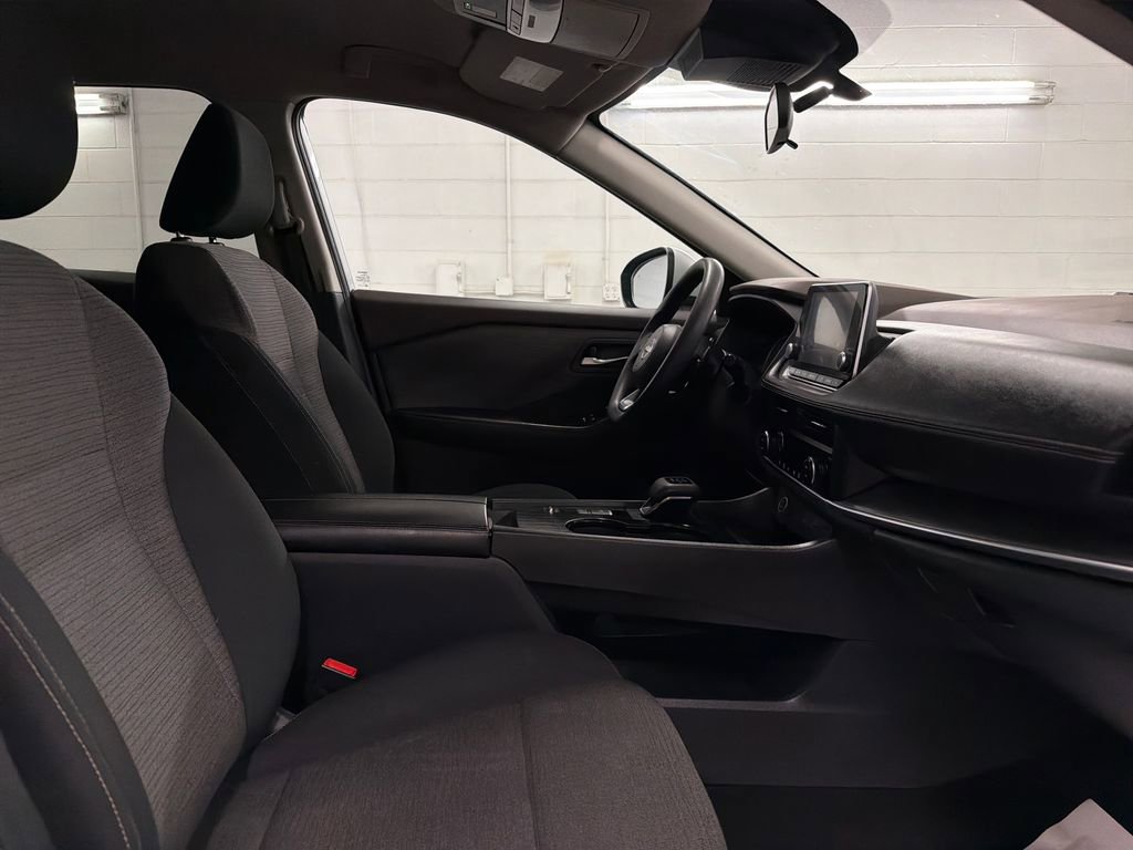 Used 2023 Nissan Rogue SV FWD image 28