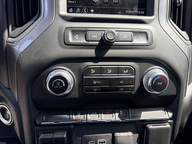 Used 2024 GMC Sierra 3500 Pro AWD/4WD image 9