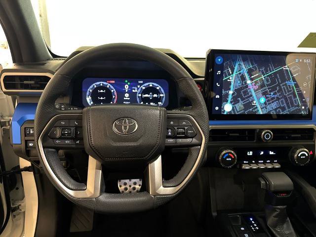 Used 2025 Toyota Tacoma TRD Sport image 11