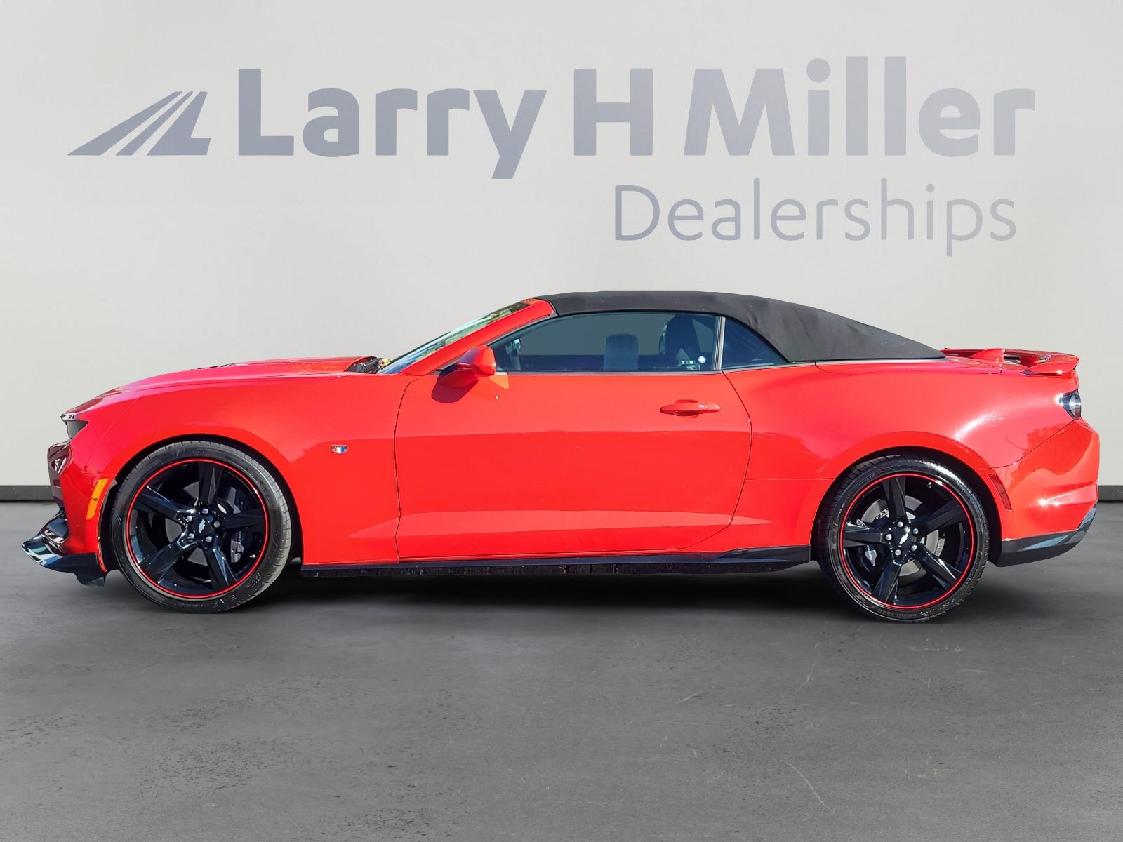 Used 2021 Chevrolet Camaro SS image 2