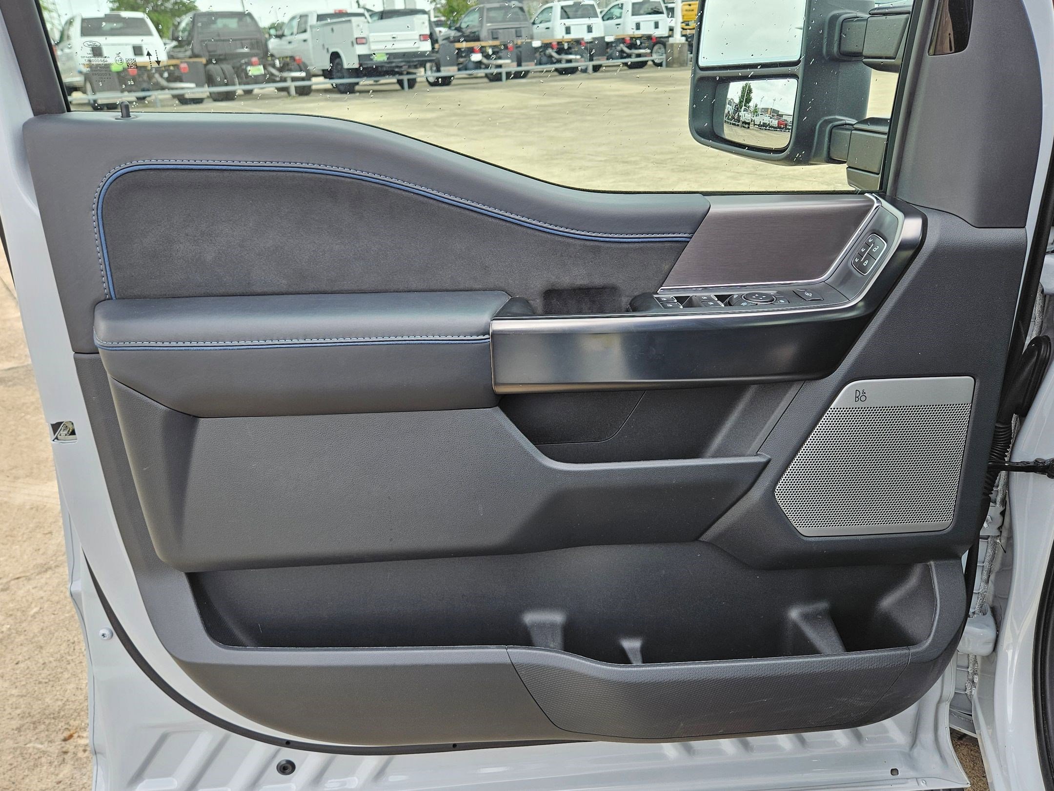 Certified 2025 Ford F150 Platinum AWD/4WD image 14