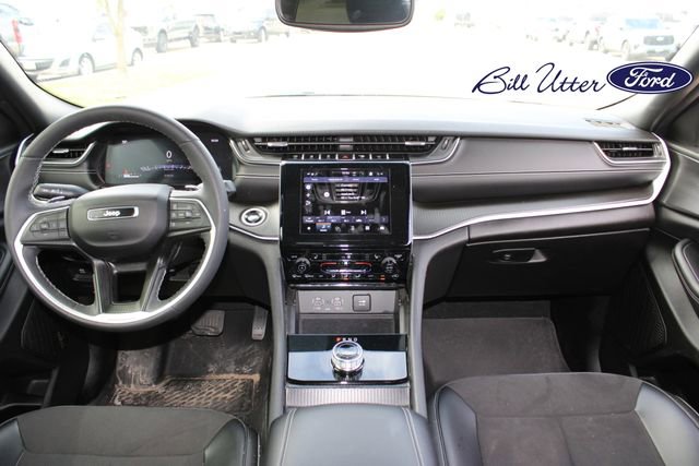 Used 2024 Jeep Grand Cherokee L Laredo AWD/4WD image 14