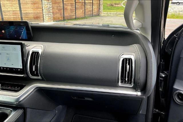 Certified 2025 Ford Expedition Max Platinum AWD/4WD image 13