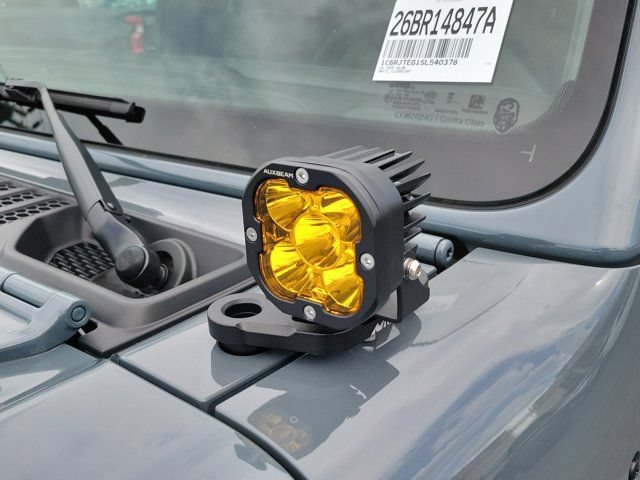 Used 2025 Jeep Gladiator Mojave AWD/4WD image 11