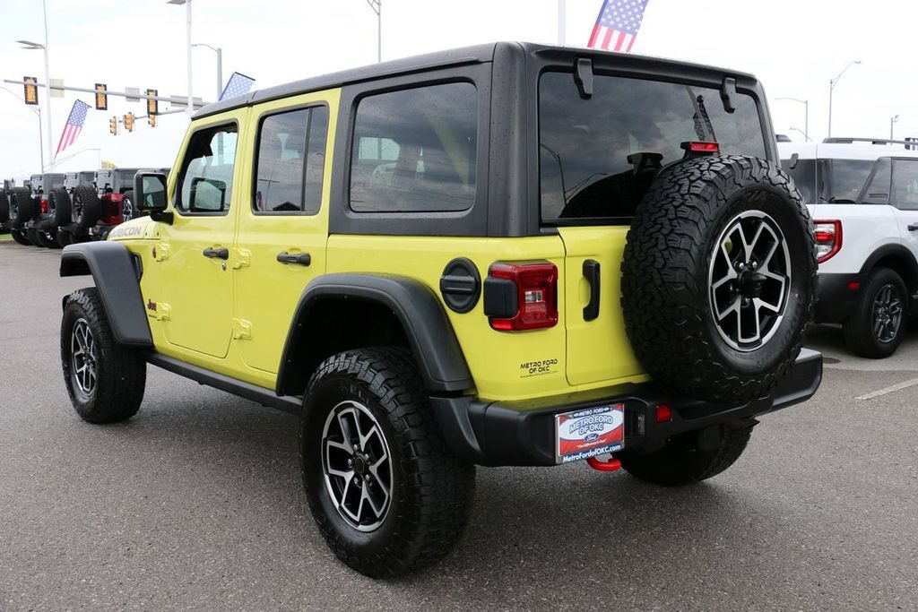 Used 2024 Jeep Wrangler Unlimited Rubicon AWD/4WD image 8