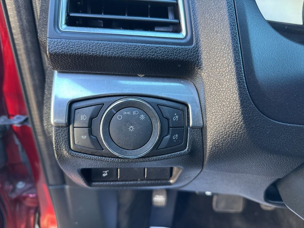 Certified 2018 Ford Explorer Limited w/ Ford Safe & Smart Package image 12