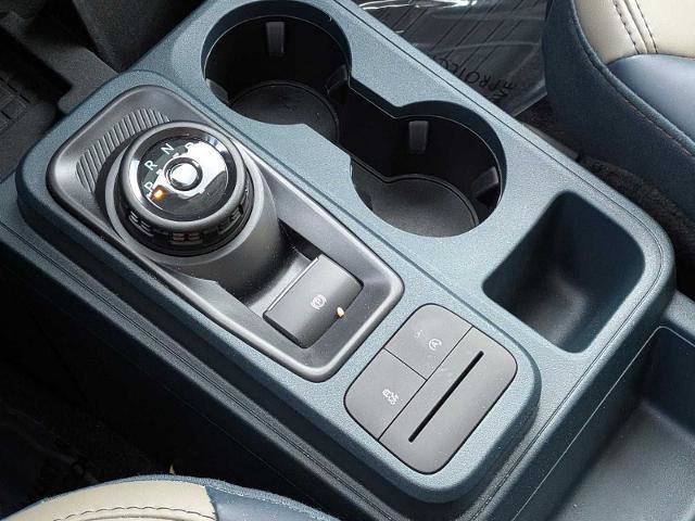 Certified 2025 Ford Maverick Lariat AWD/4WD image 22