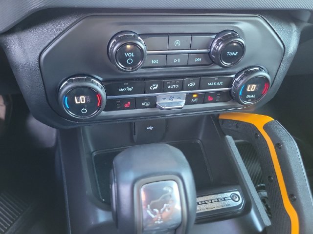 Certified 2024 Ford Bronco Badlands w/ Sasquatch Package AWD/4WD image 24