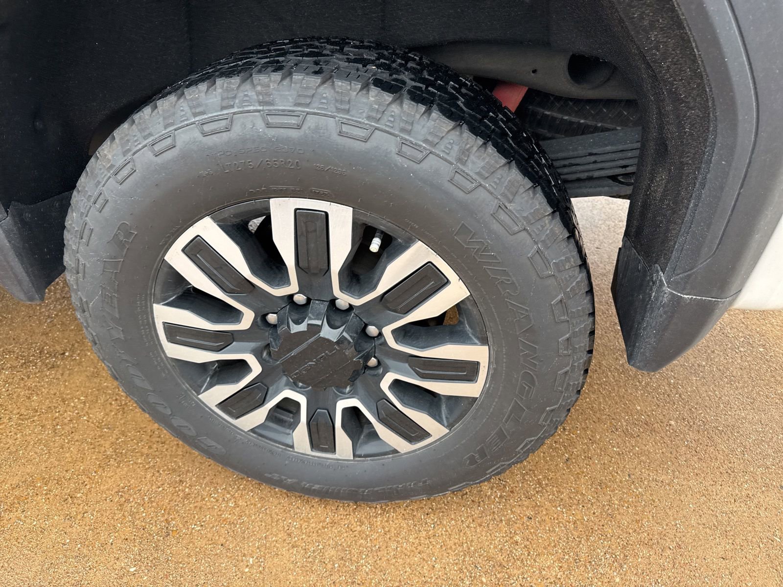 Used 2024 GMC Sierra 2500 Denali Ultimate AWD/4WD image 11