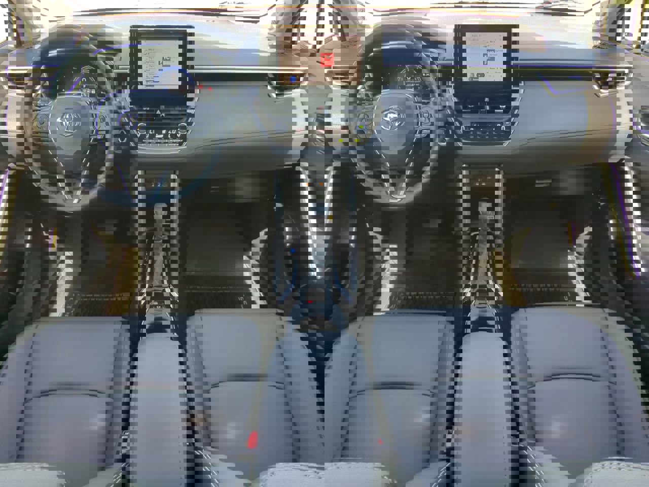 Used 2023 Toyota Corolla Cross XLE w/ Convenience Package image 13