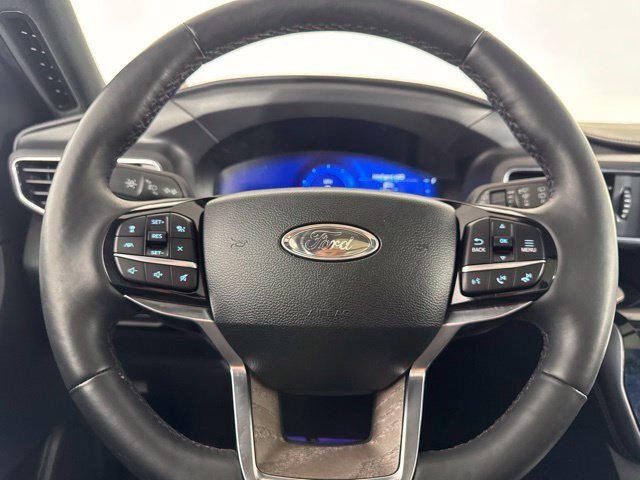 Certified 2023 Ford Explorer Platinum w/ Technology Package AWD/4WD image 20