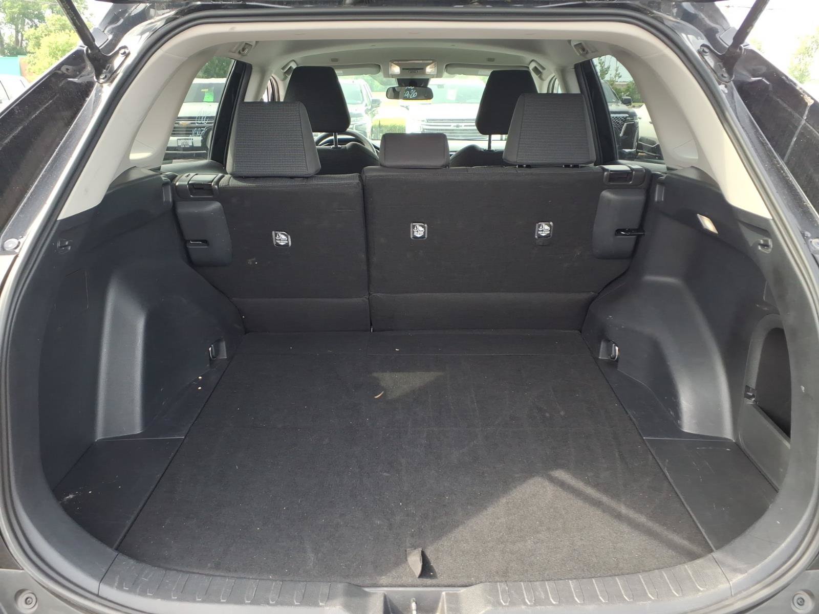 Used 2025 Toyota RAV4 LE AWD/4WD image 27
