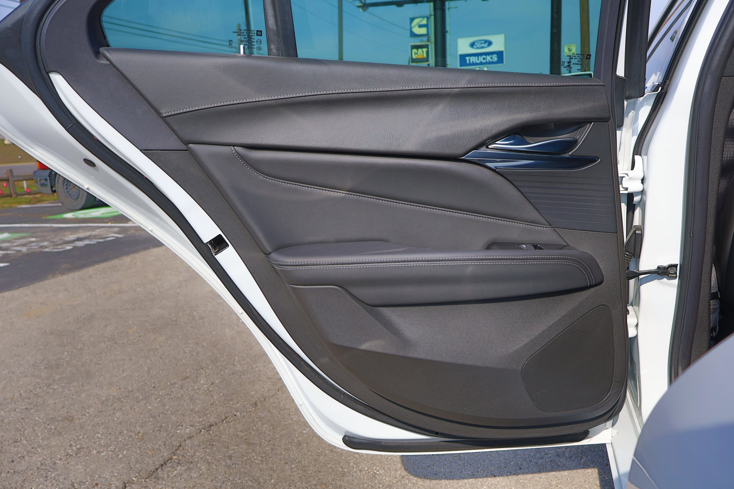 Used 2023 Cadillac CT4 Luxury image 35