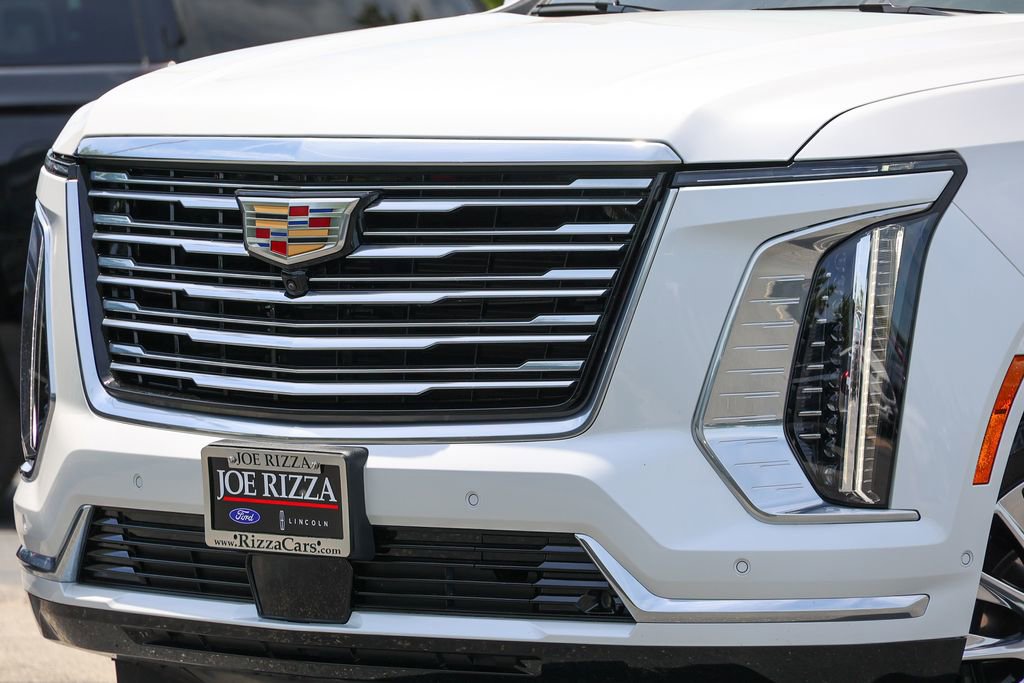 Used 2025 Cadillac Escalade Premium Luxury Platinum AWD/4WD image 19