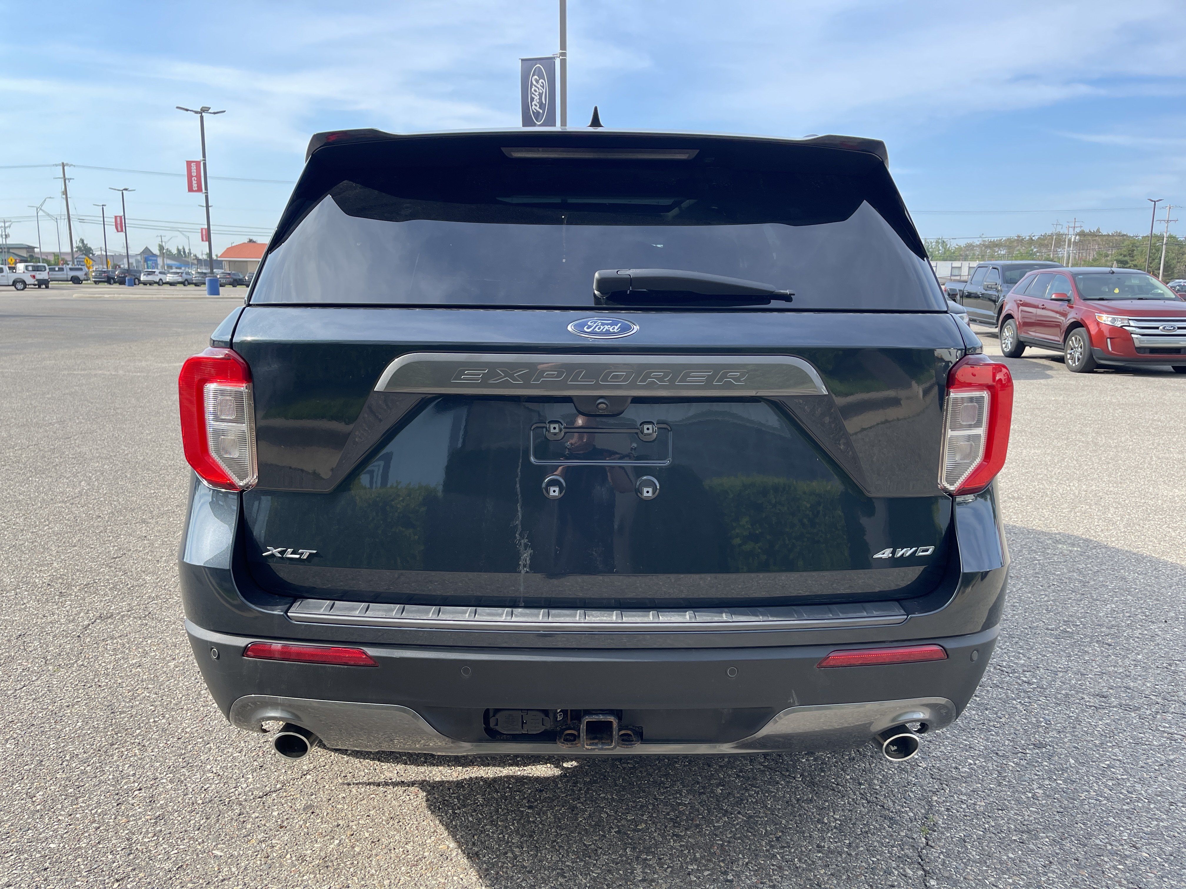 Certified 2023 Ford Explorer XLT w/ XLT Sport Appearance Package AWD/4WD image 5