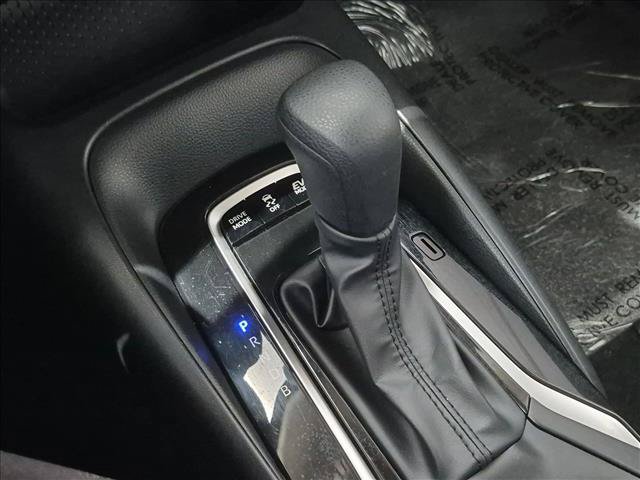 Used 2025 Toyota Corolla LE FWD image 12